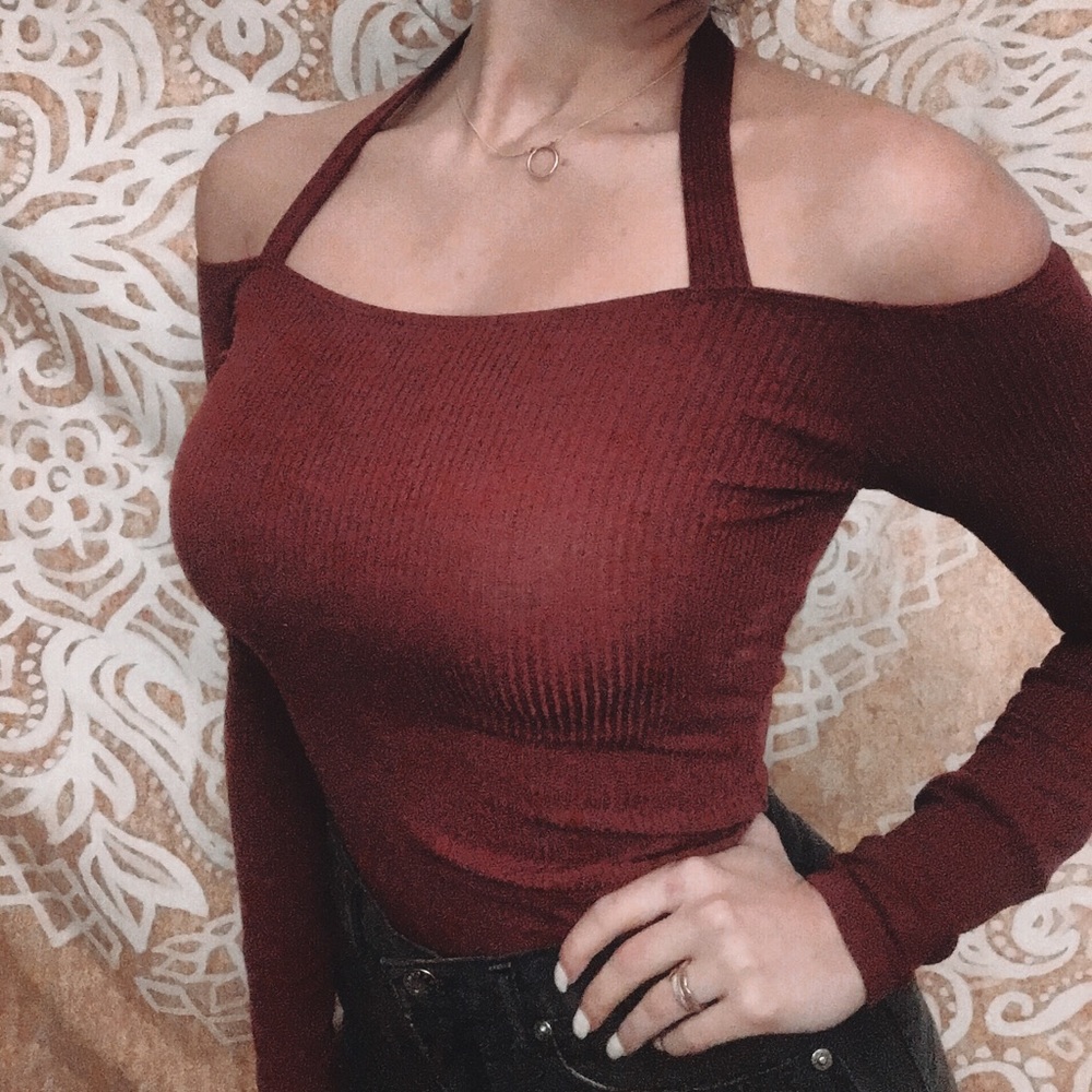 Garage across the shoulder long sleeved